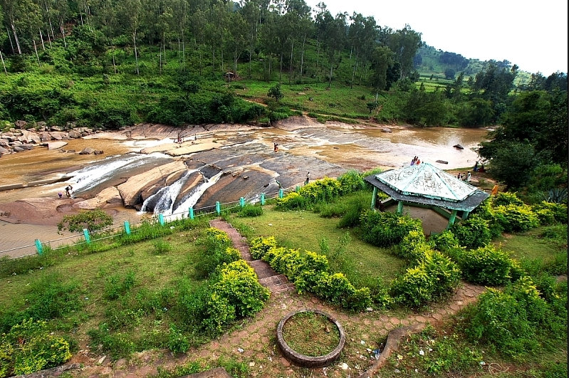 Sangda Waterfall